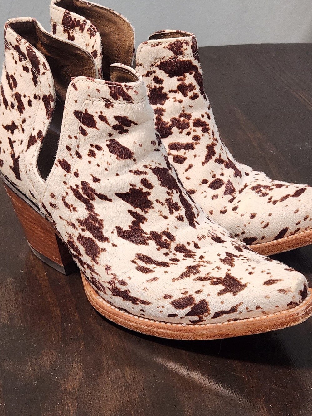 Ariat Dixon Cow Print Haircalf Western Ankle Boots Womens 6.5B Leather Booties